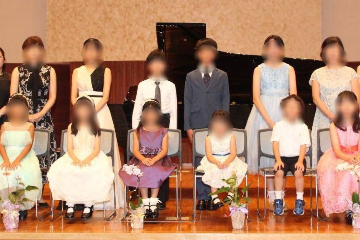 �����s���B�[�^�z�[���ł̔��\���A�Q���ґS���ł̏W���ʐ^